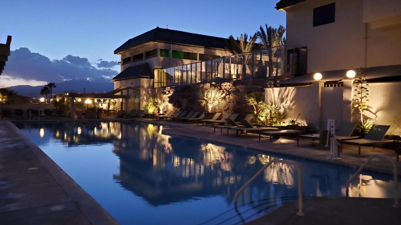 Готель Azure Palm Hot Springs Дезерт-Гот-Спрінґс Екстер'єр фото